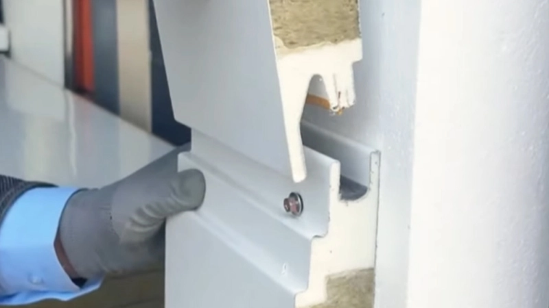 بالتأكيد لم تر ألواح حائط ستائر معدنية كهذه!!!