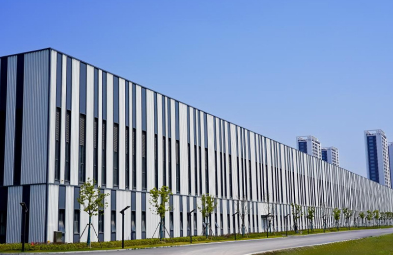 ما هي الألواح المعدنية المعزولة ؟