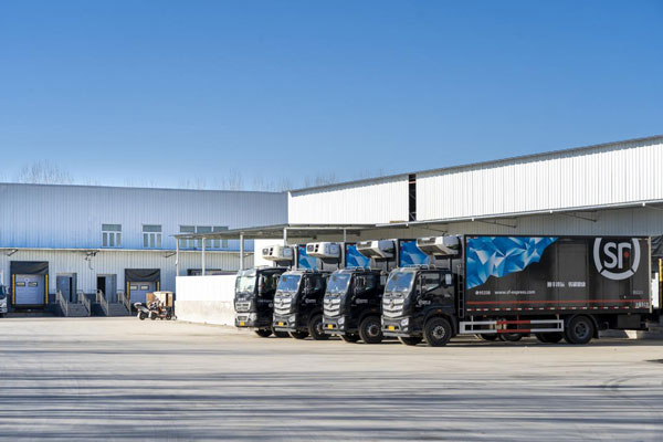 تحسين السلسلة الباردة: عزل أكثر ذكاءً لتخزين أكثر أمانًا