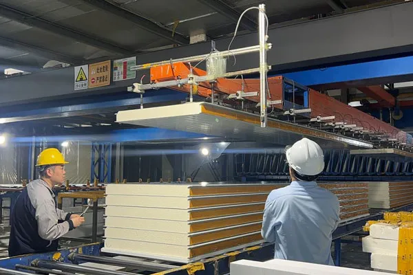 الفوائد الاقتصادية لاستخدام ألواح PUF في مرافق التخزين البارد والتبريد