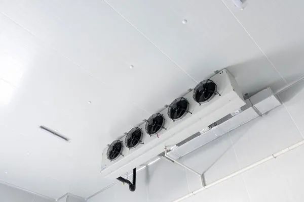 كيفية تثبيت ورقة PUF على جدار التخزين البارد