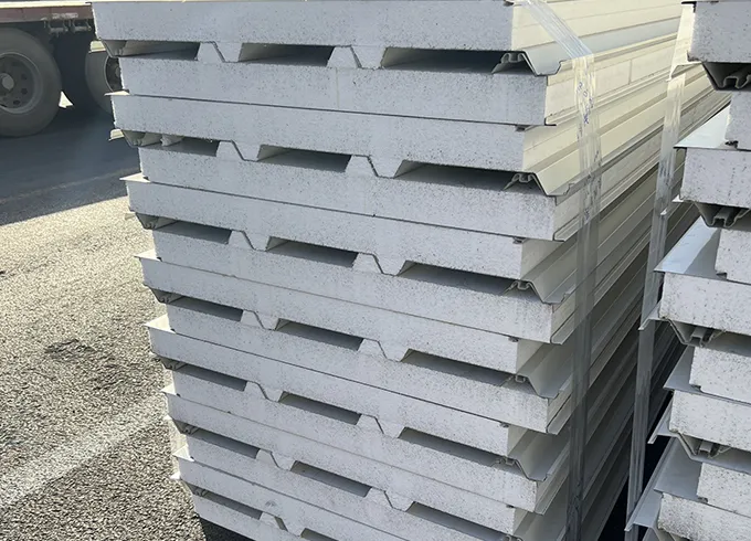 ألواح أسطح من البوليسترين