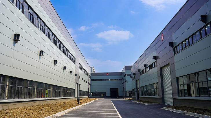 empowering-chinese-manufacturing-driving-innovation-in-the-new-energy-vehicle-industry-2.jpg empowering-chinese-manufacturing-driving-innovation-in-the-new-energy-vehicle-industry-2.jpg