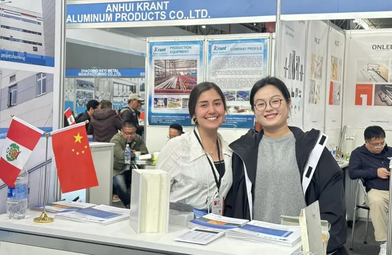 التواصل المباشر مع العملاء في المعارض التجارية الدولية